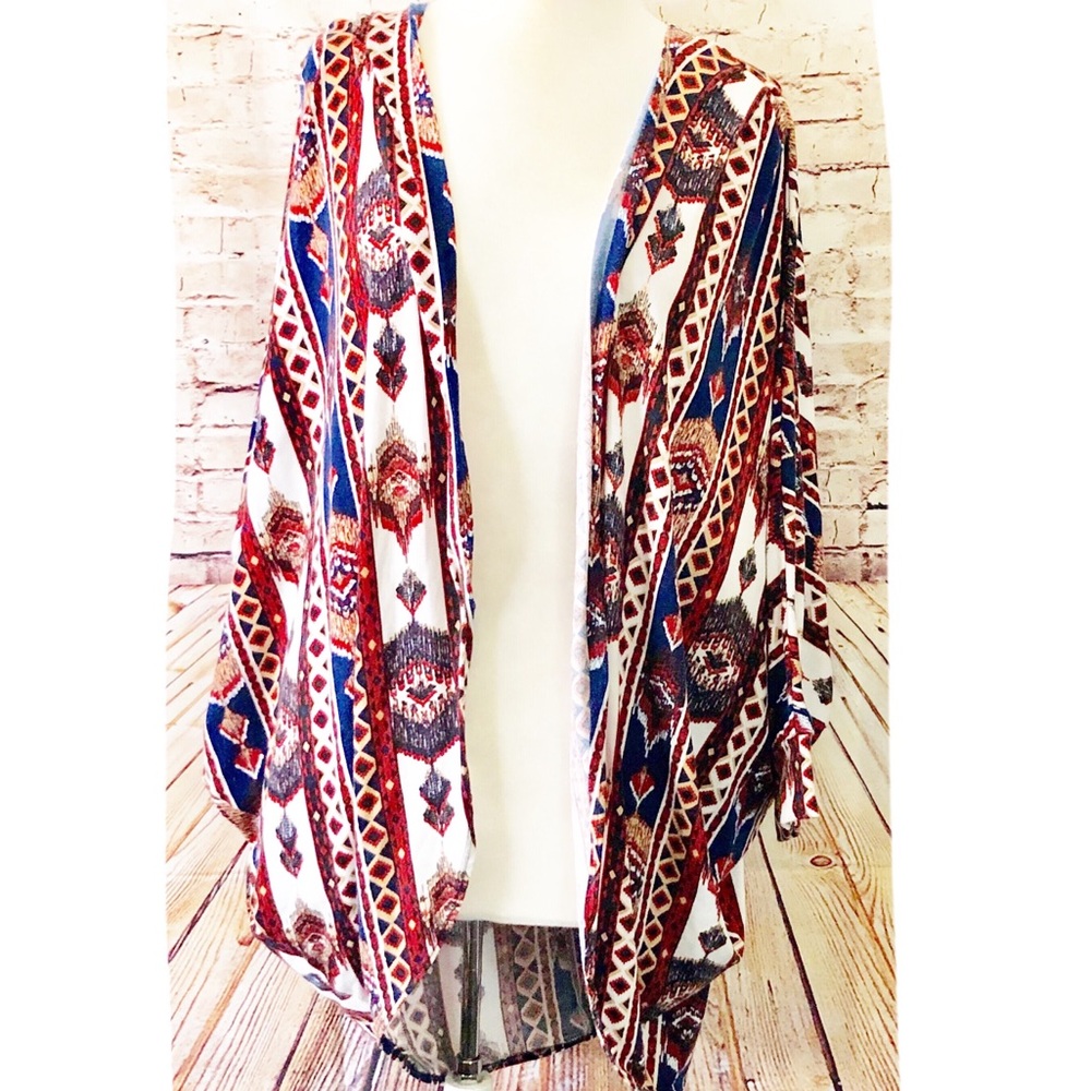 Free Kisses | Aztec printed shawl